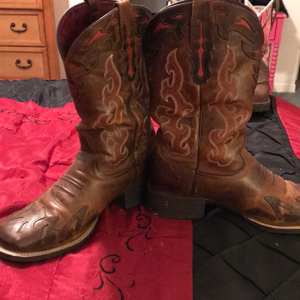 Ariat Brand Cowgirl Boots barely worn